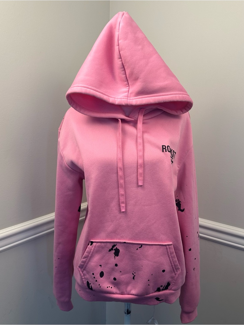 Rockstar Original Pink Pullover Hoodie with Front Pocket M